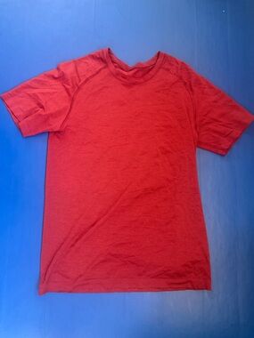 lululemon athletica Men's Short-Sleeve Crew Tee - Crimson Red